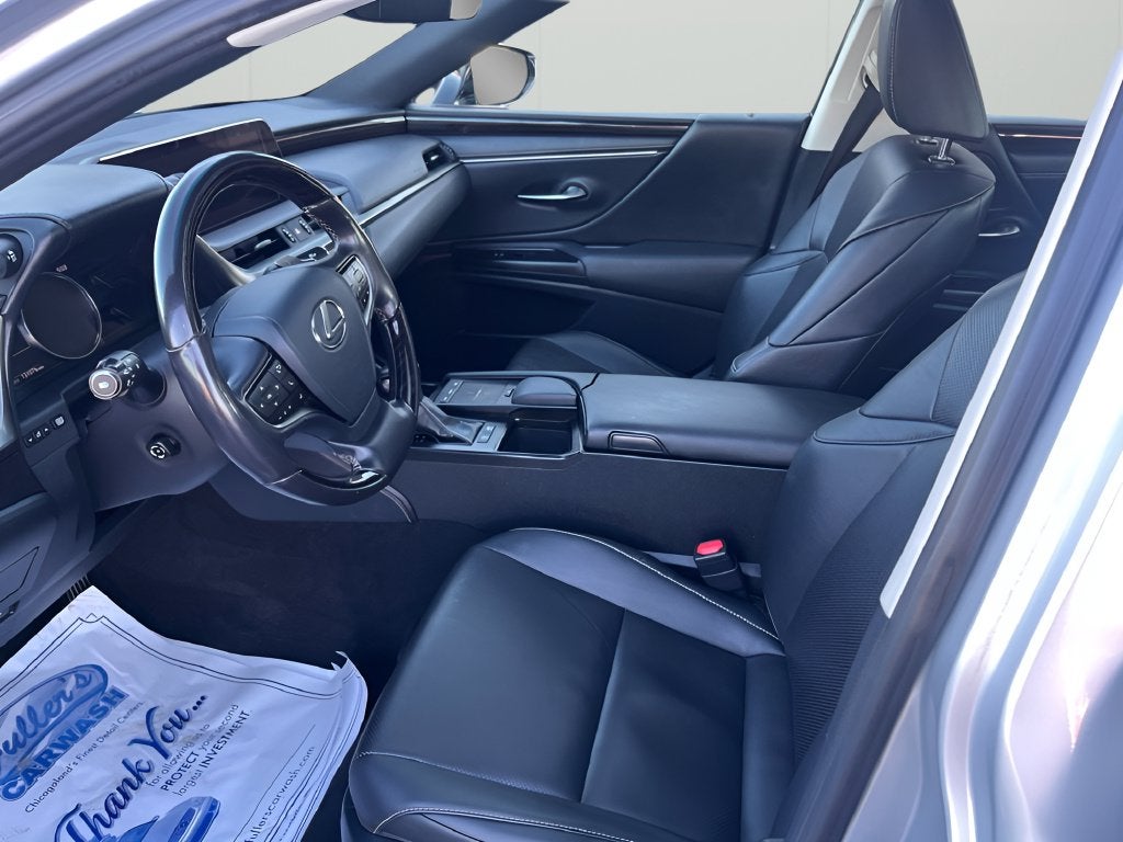 2019 Lexus ES 300h