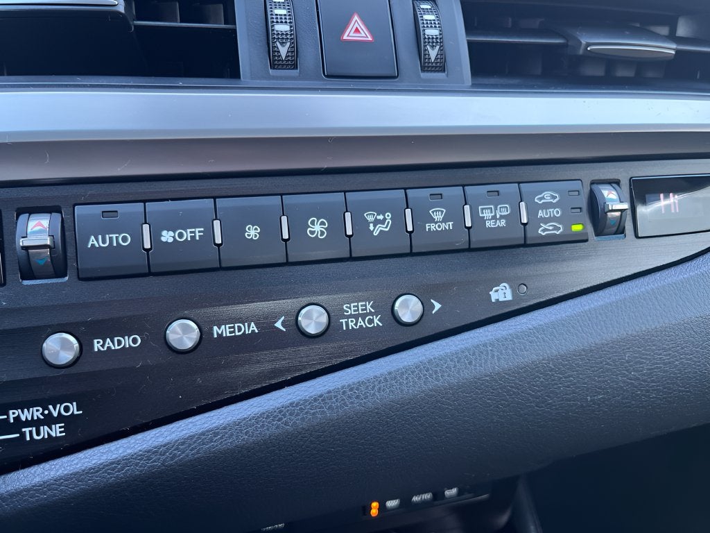 2019 Lexus ES 300h