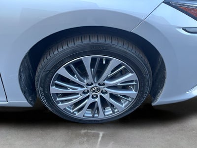 2019 Lexus ES 300h