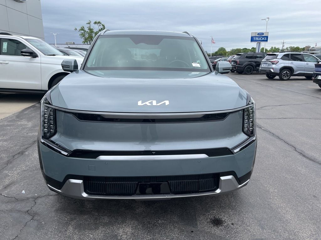 2024 Kia EV9 Land