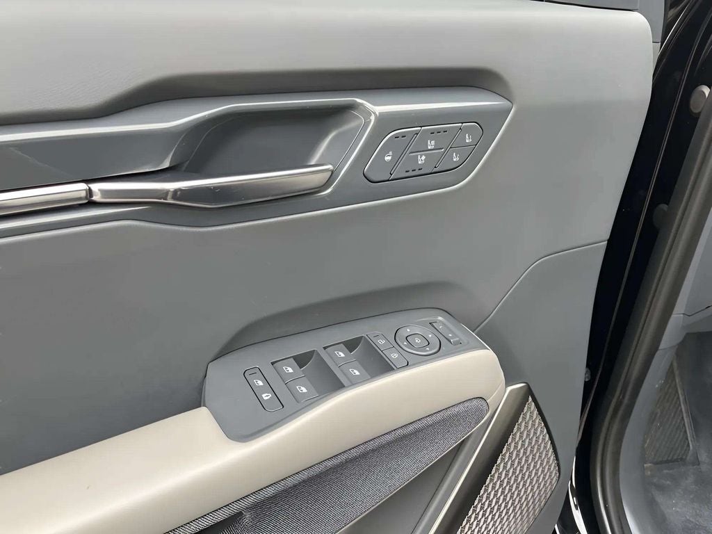 2024 Kia EV9 Land