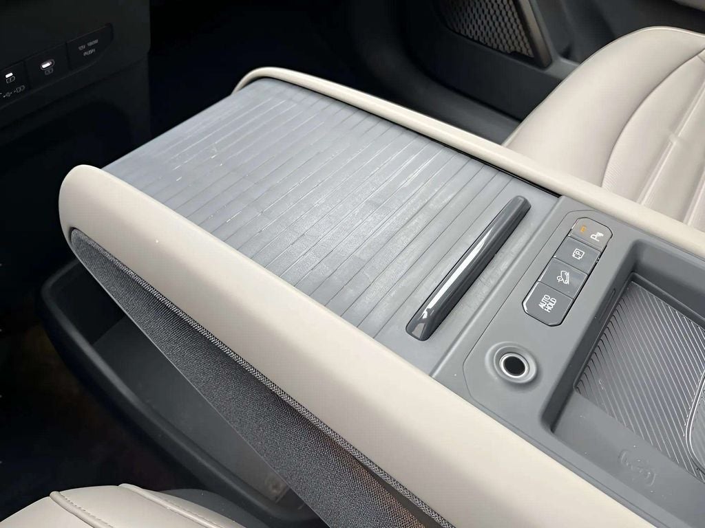 2024 Kia EV9 Land
