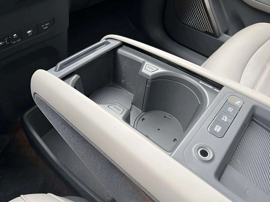 2024 Kia EV9 Land