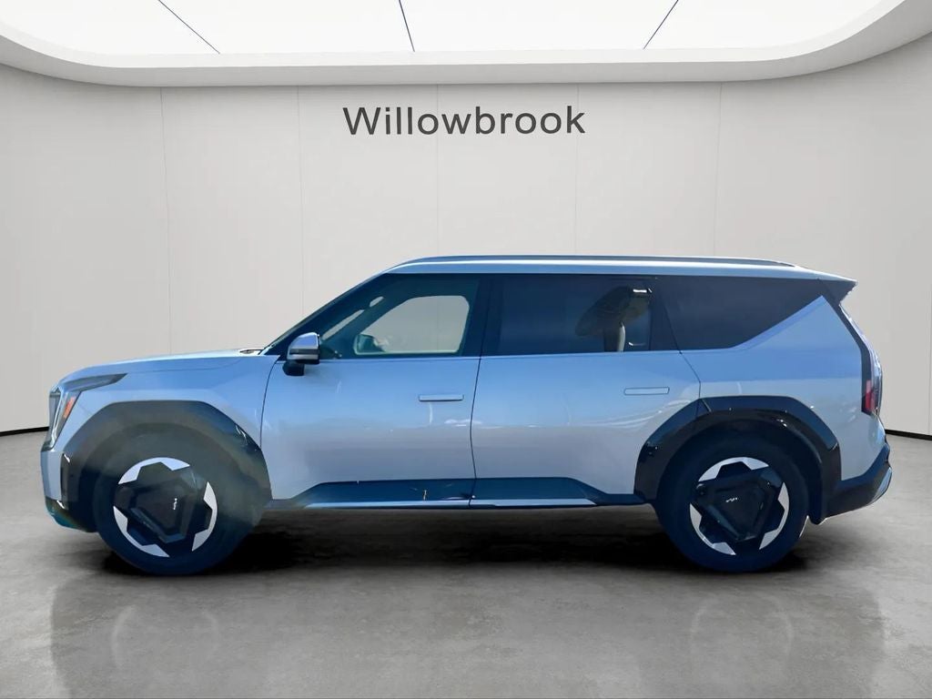 Used 2024 Kia EV9 Land with VIN KNDADFS56R6038735 for sale in Willowbrook, IL