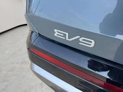 2024 Kia EV9 Land