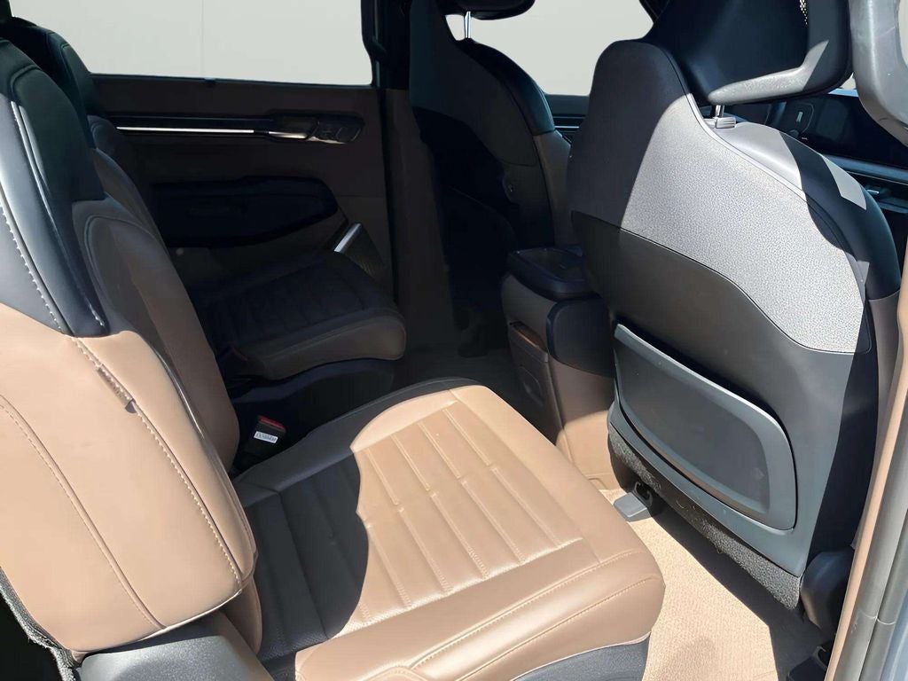 2024 Kia EV9 Land