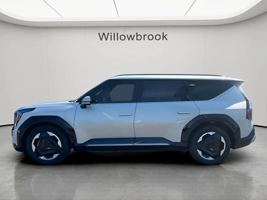 Used 2024 Kia EV9 Land with VIN KNDADFS58R6036761 for sale in Willowbrook, IL