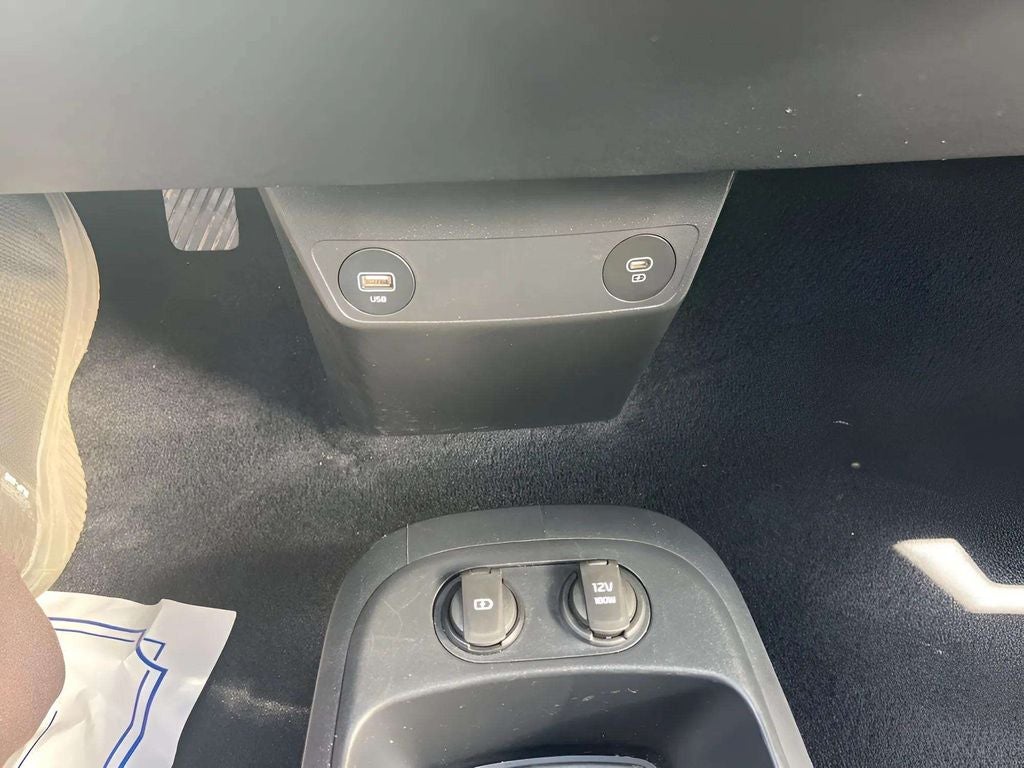 2024 Kia EV6 Light