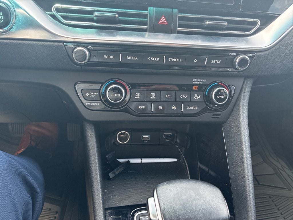 2022 Kia Niro LXS