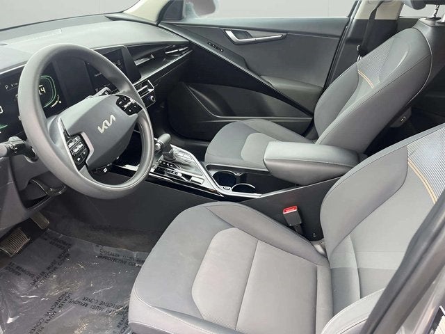 2023 Kia Niro LX