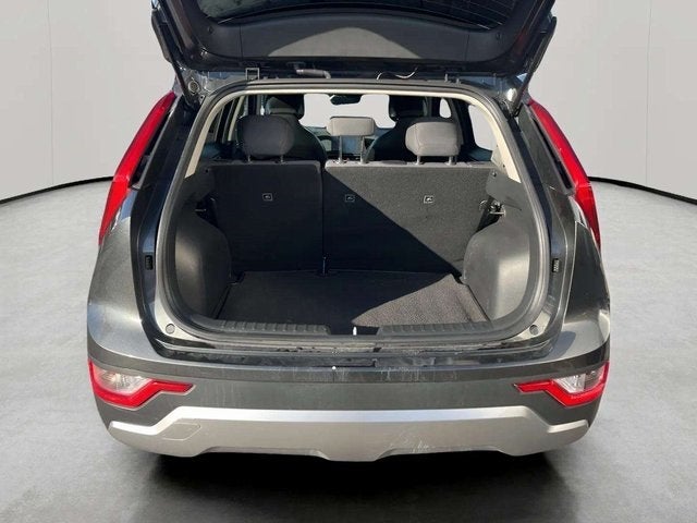 2023 Kia Niro LX