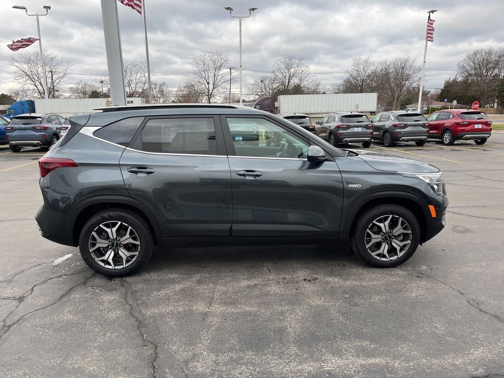 2023 Kia Seltos EX