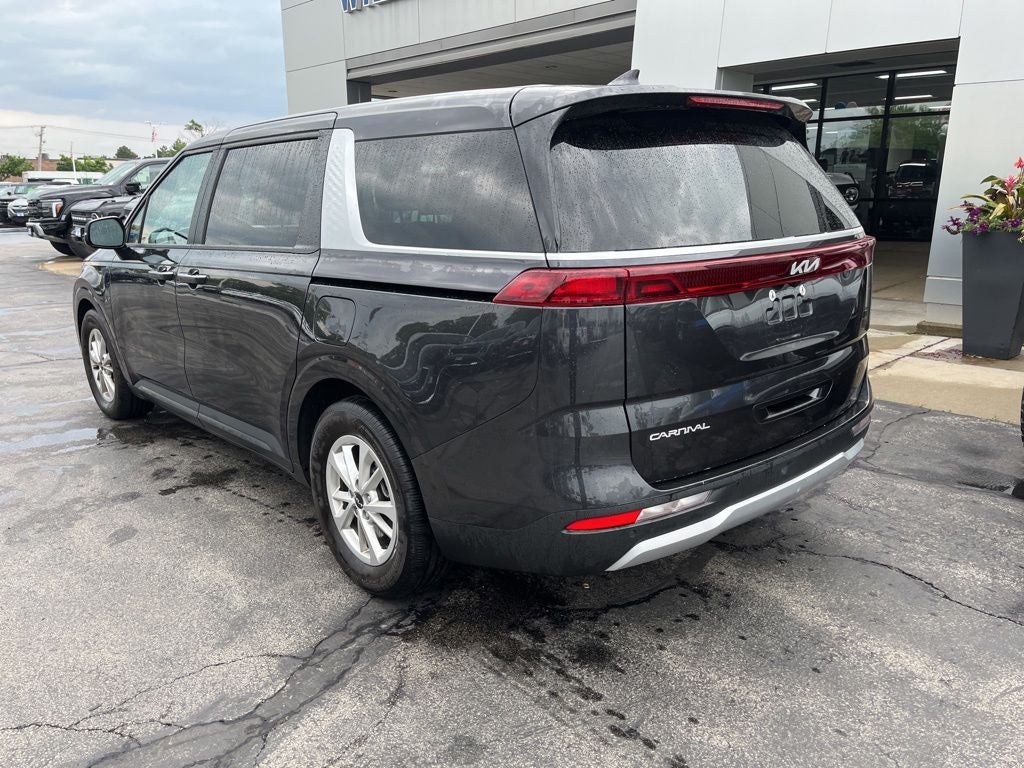 2024 Kia Carnival LX