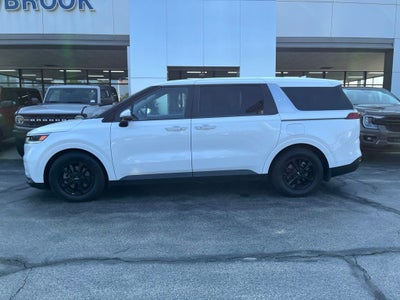 2022 Kia Carnival LX