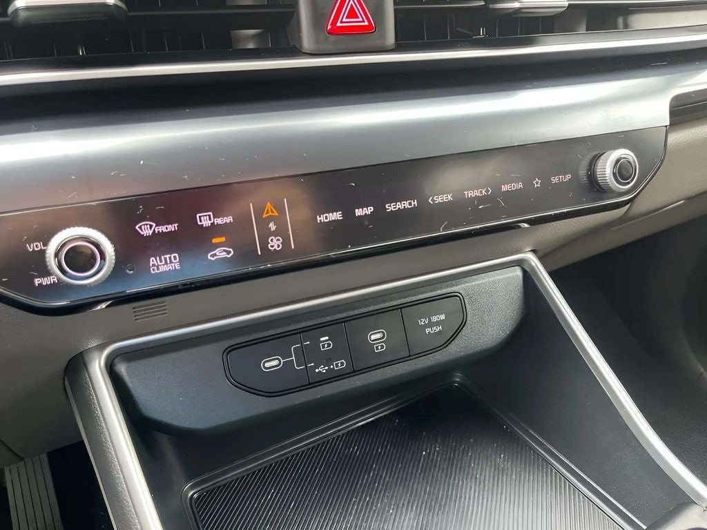 2025 Kia Carnival LXS