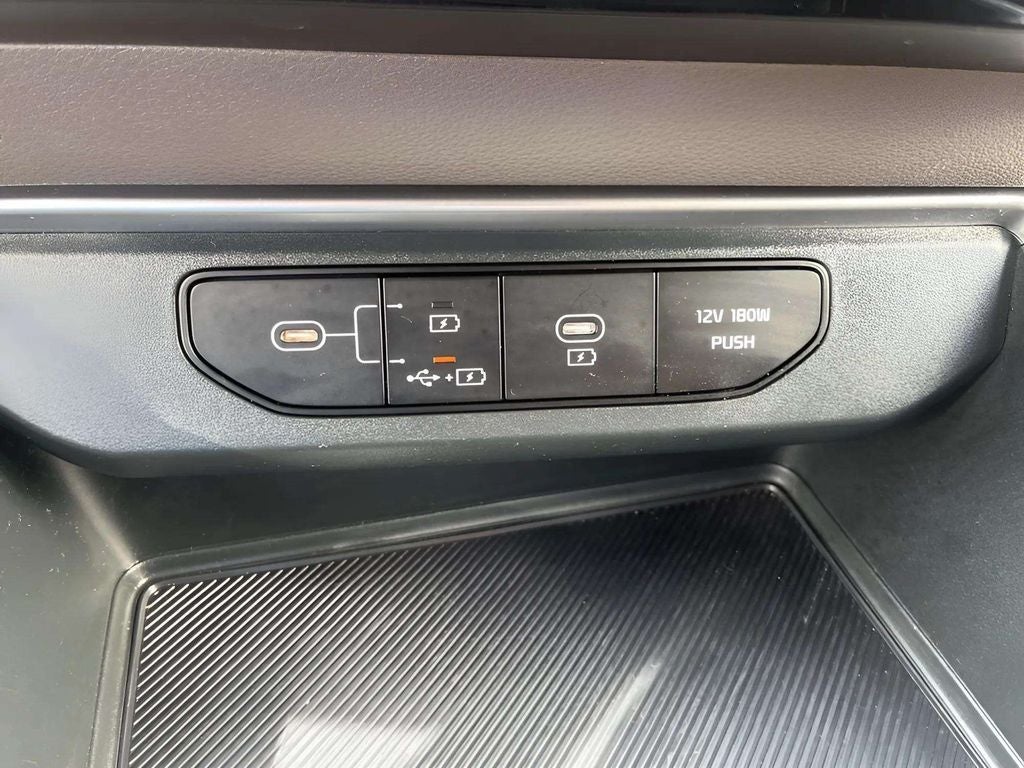 2025 Kia Carnival LXS