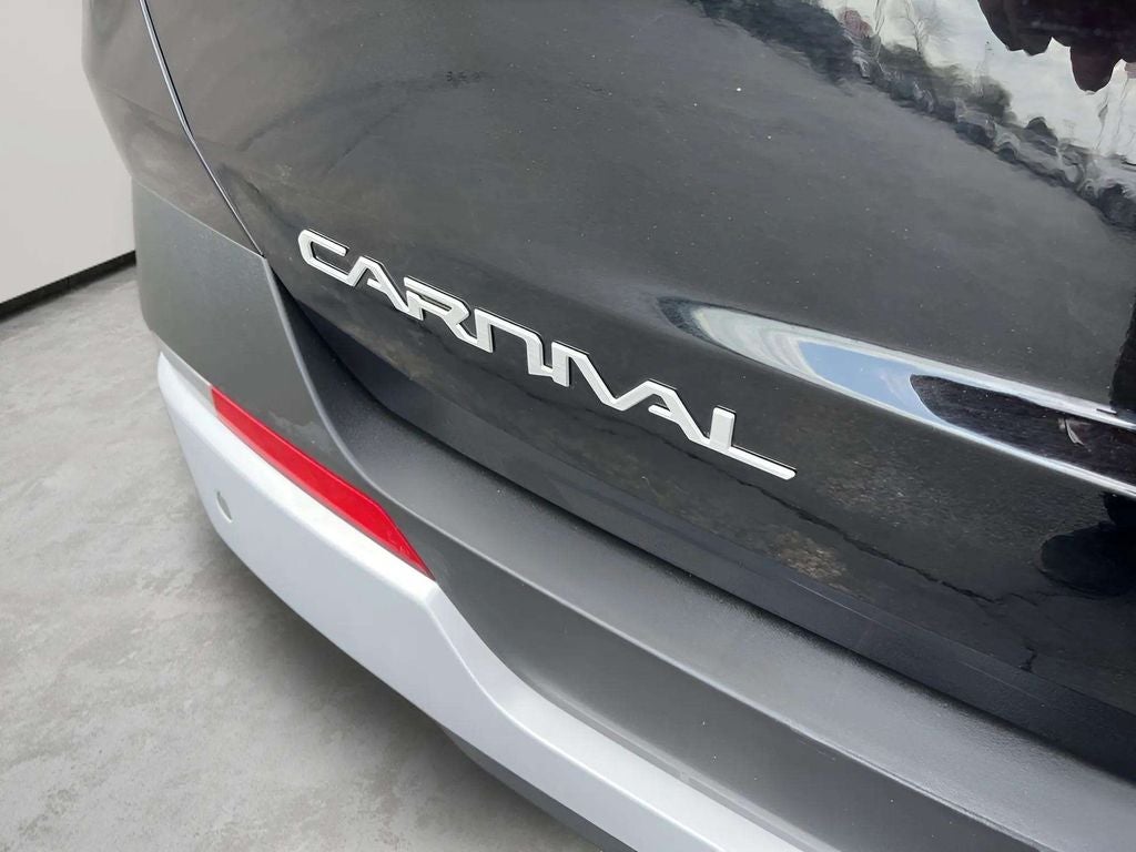 2025 Kia Carnival LXS