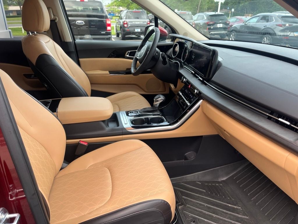 2024 Kia Carnival EX