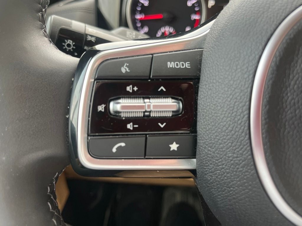 2024 Kia Carnival EX