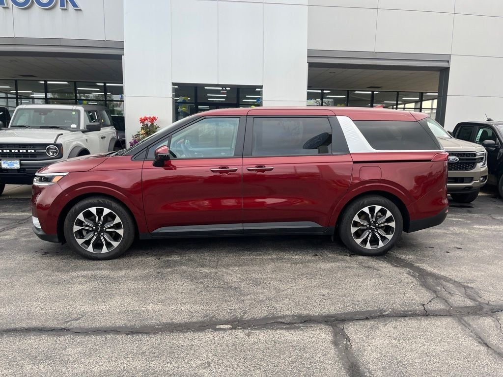 2024 Kia Carnival EX