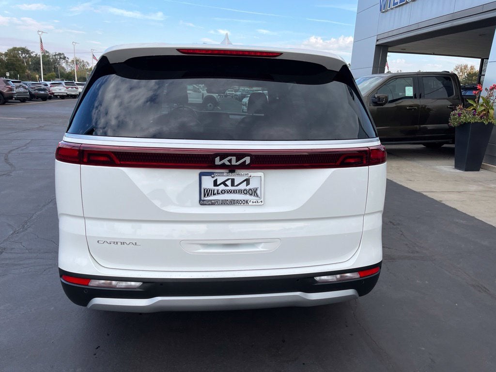 2023 Kia Carnival EX