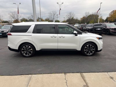 2023 Kia Carnival EX