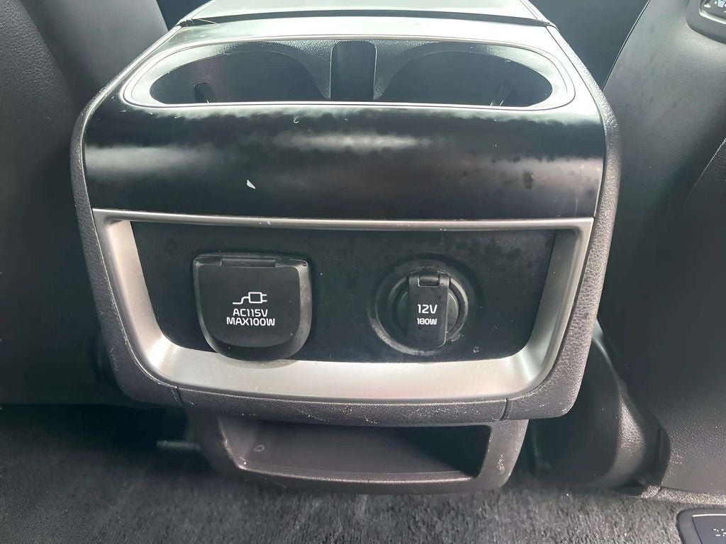 2025 Kia Carnival SX