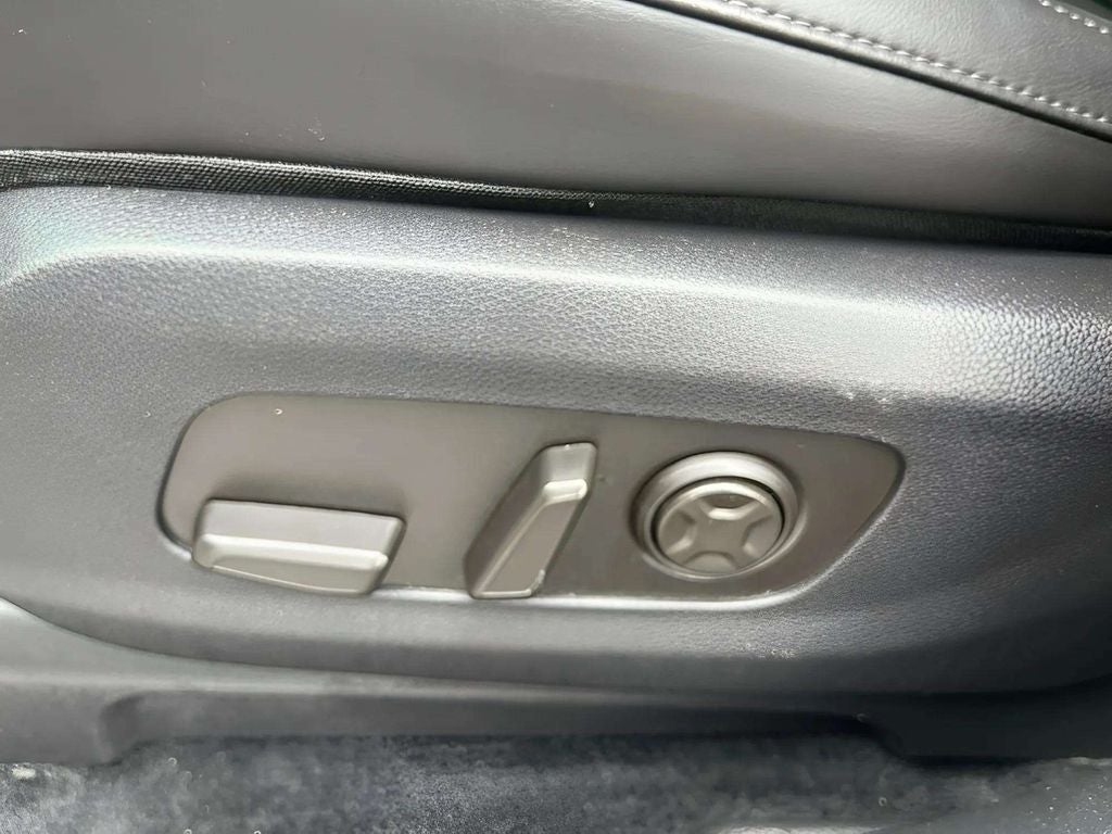 2025 Kia Carnival SX