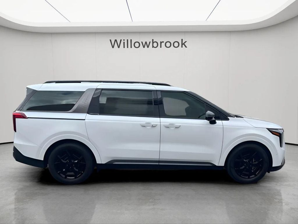 2025 Kia Carnival SX