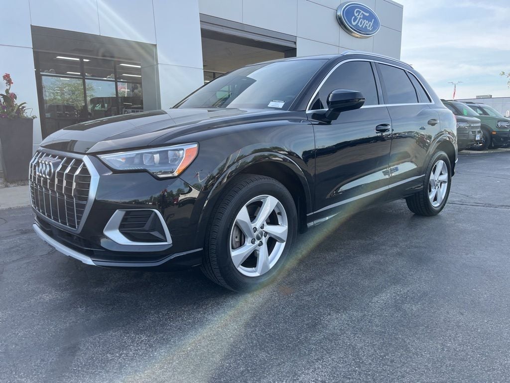 2020 Audi Q3 45 TFSI Premium quattro's photo