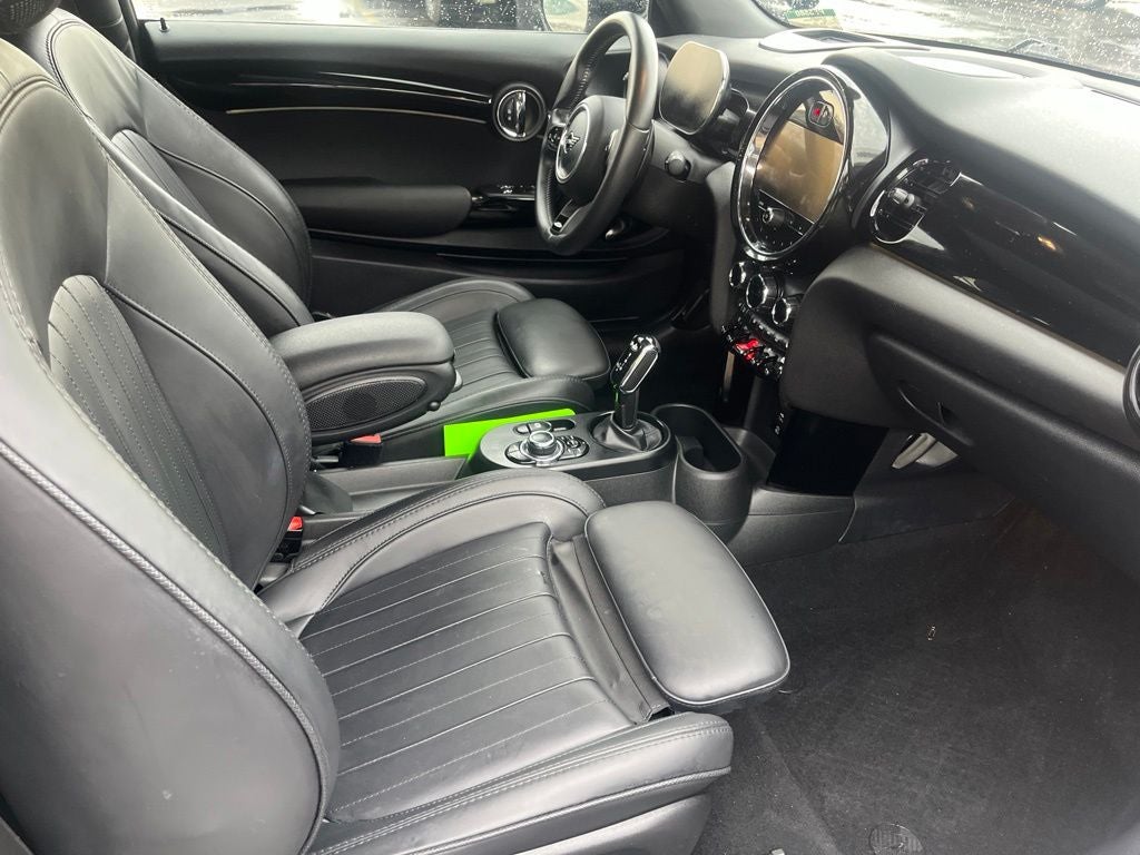 2023 MINI John Cooper Works Base