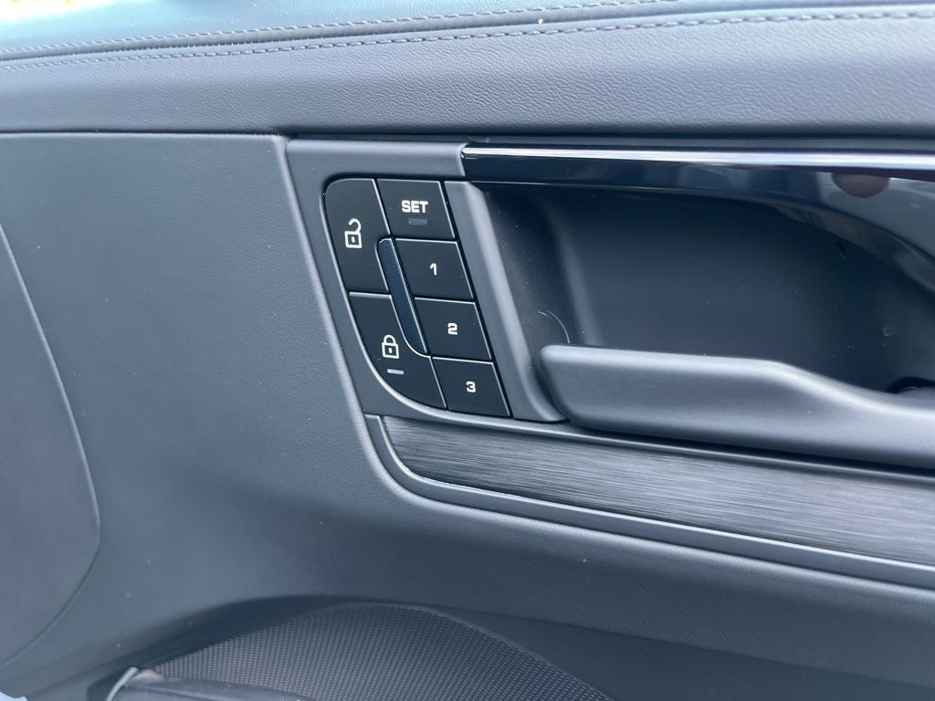 2025 Porsche Cayenne GTS