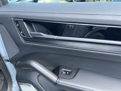 2025 Porsche Cayenne GTS