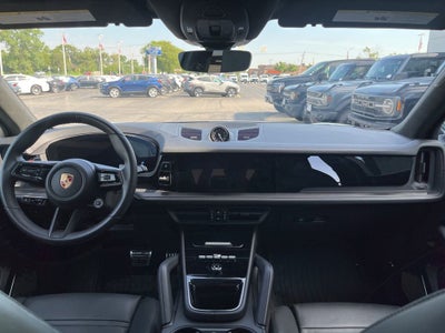 2025 Porsche Cayenne GTS