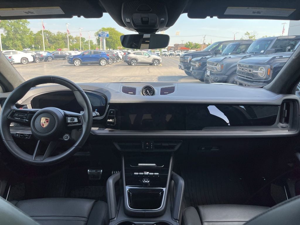 2025 Porsche Cayenne GTS