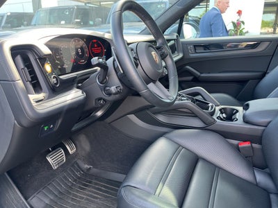 2025 Porsche Cayenne GTS