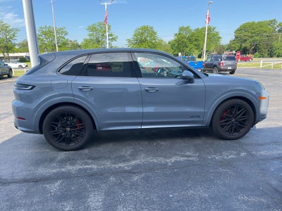 2025 Porsche Cayenne GTS