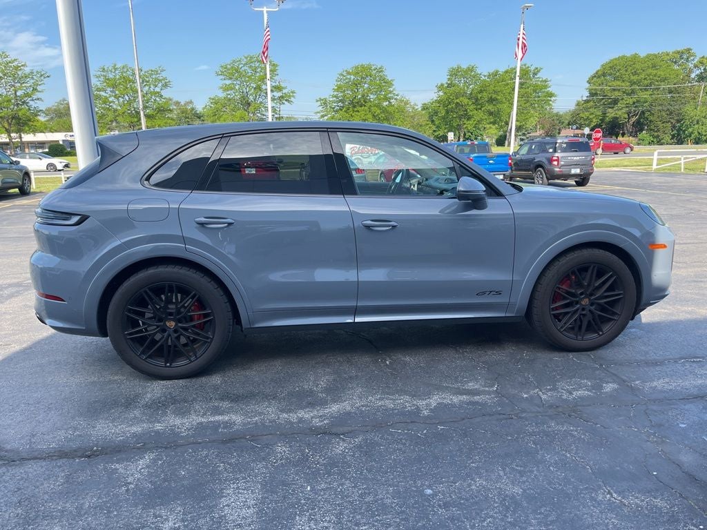 2025 Porsche Cayenne GTS