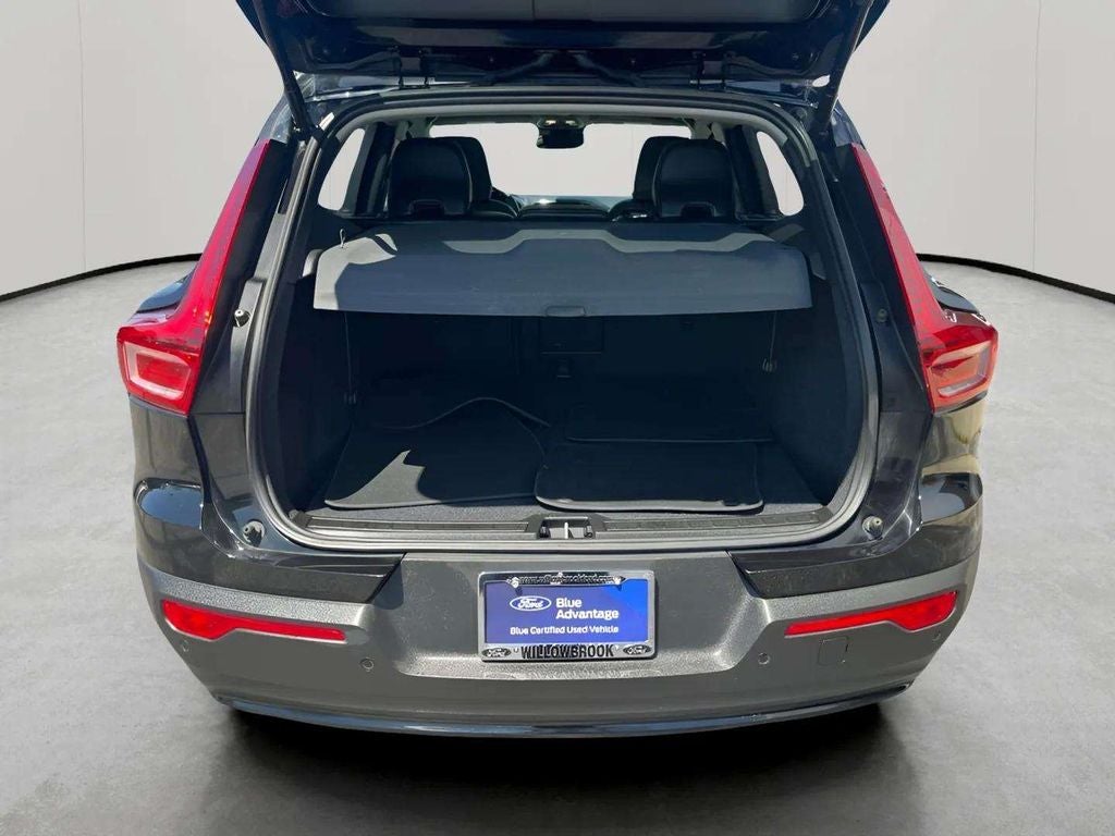 2024 Volvo XC40 B5 Core