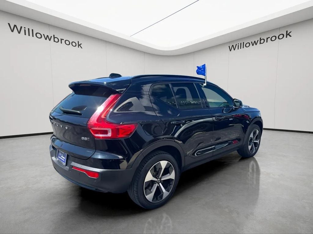 2024 Volvo XC40 B5 Core