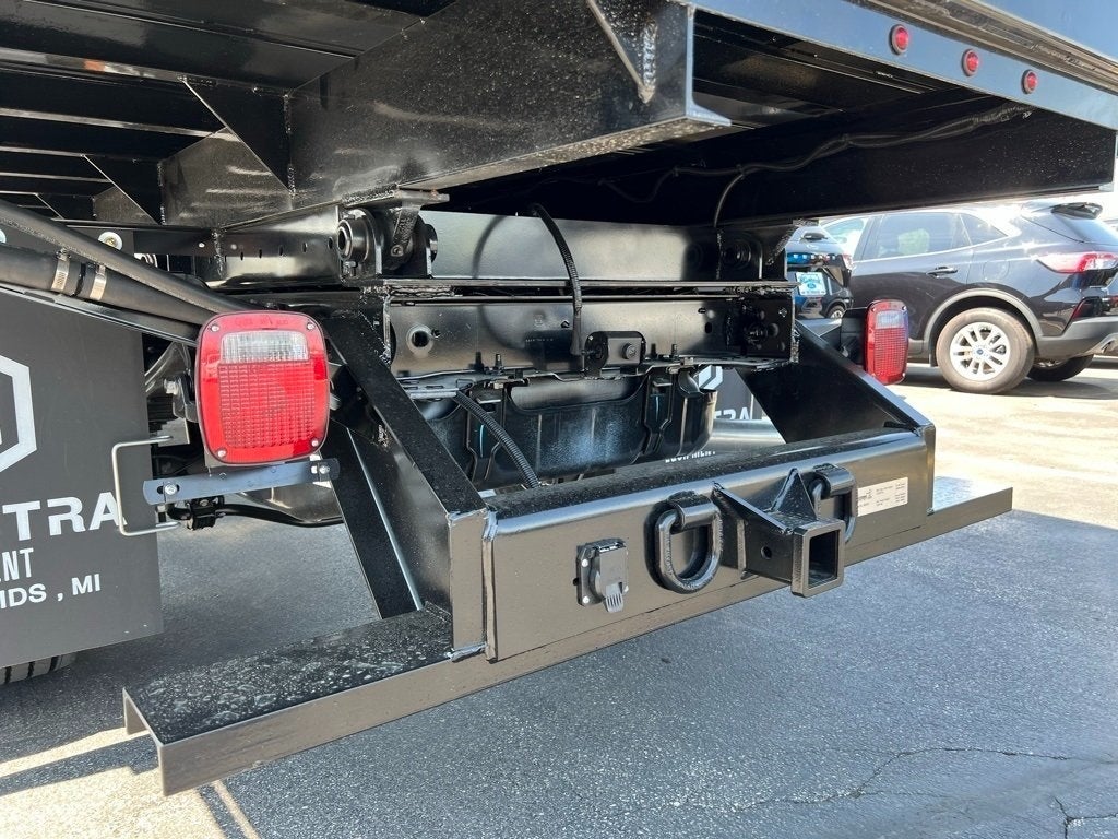 2025 Ford F-600SD XL 12' Reading Landscaper Body