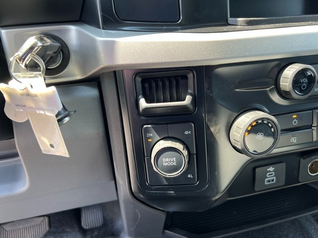 2025 Ford F-600SD XL 12' Reading Landscaper Body