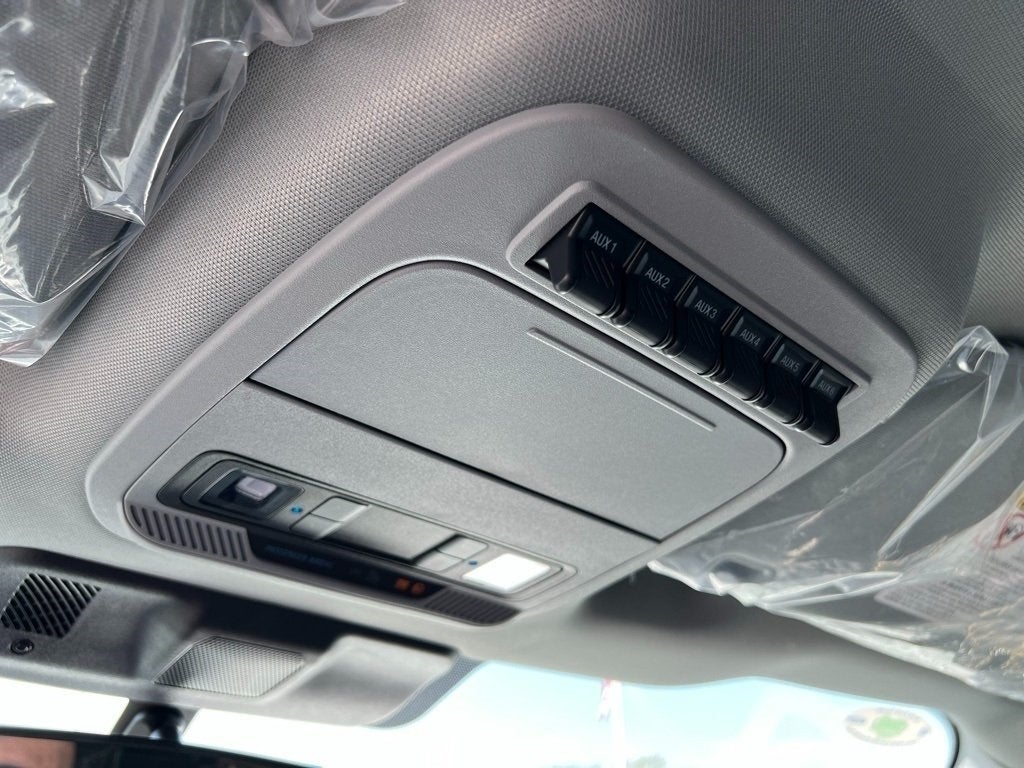 2025 Ford F-600SD XL 12' Reading Landscaper Body