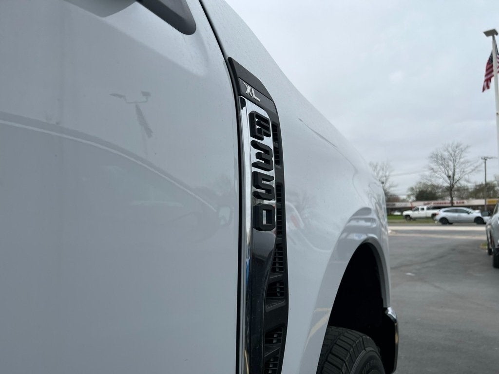 2025 Ford F-350SD XL 9' Knapheide Service Body