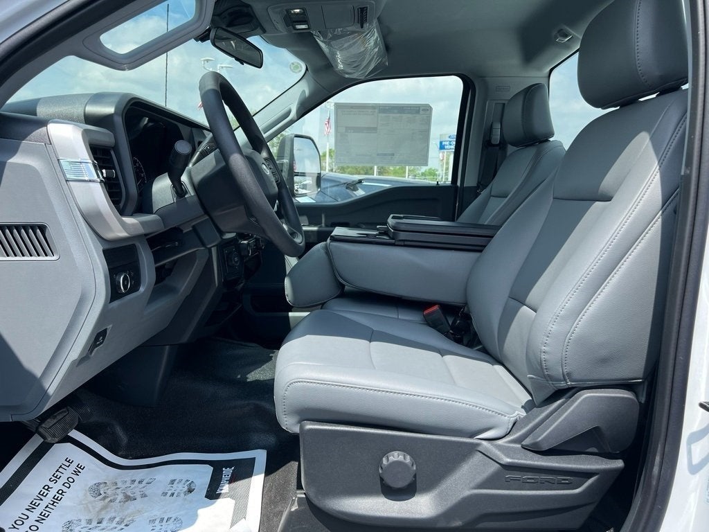 2025 Ford F-450SD XL 9' Knapheide Service Body