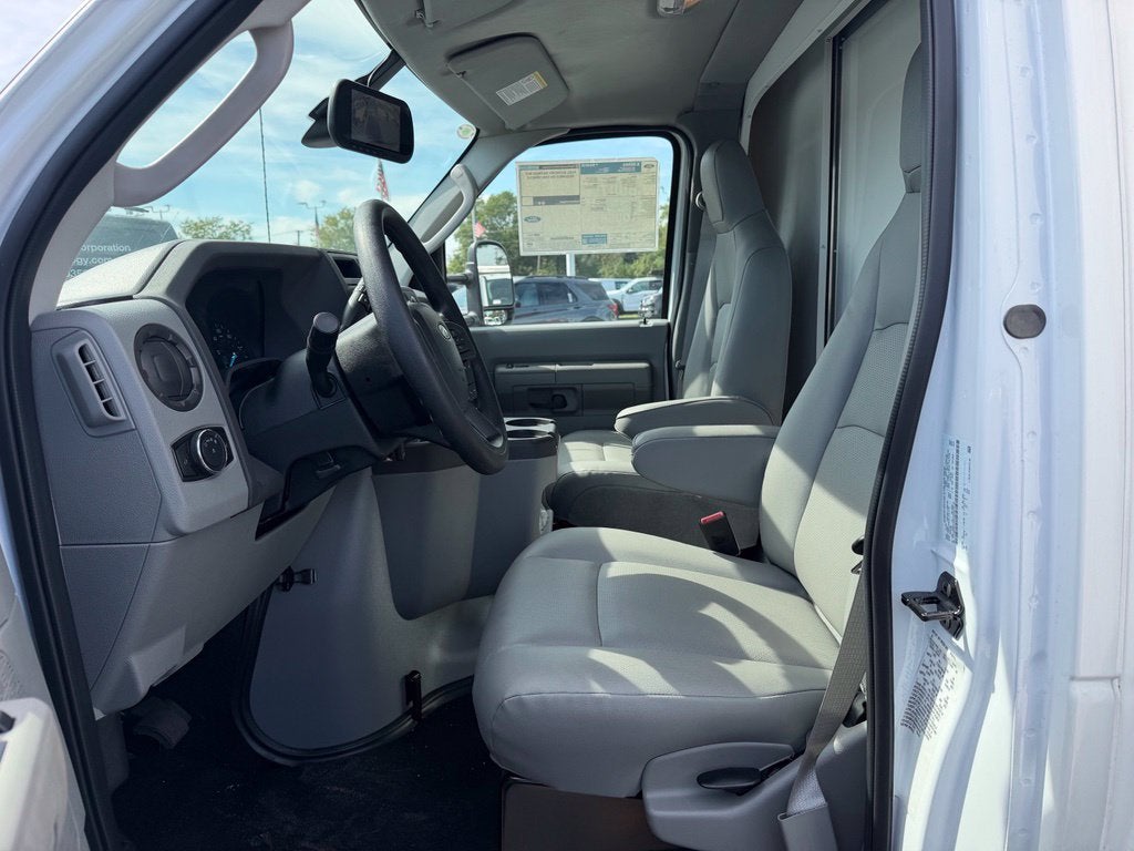 2027 Ford E-350SD Base Cutaway