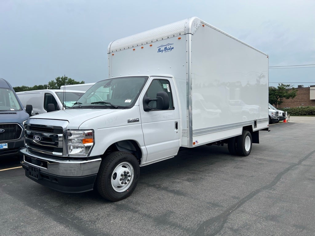 2026 Ford E-450SD Base 16' Bay Bridge Box Truck