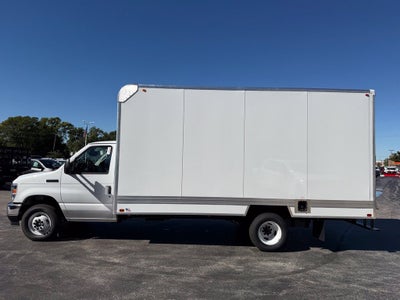 2027 Ford E-450SD Base Box Truck