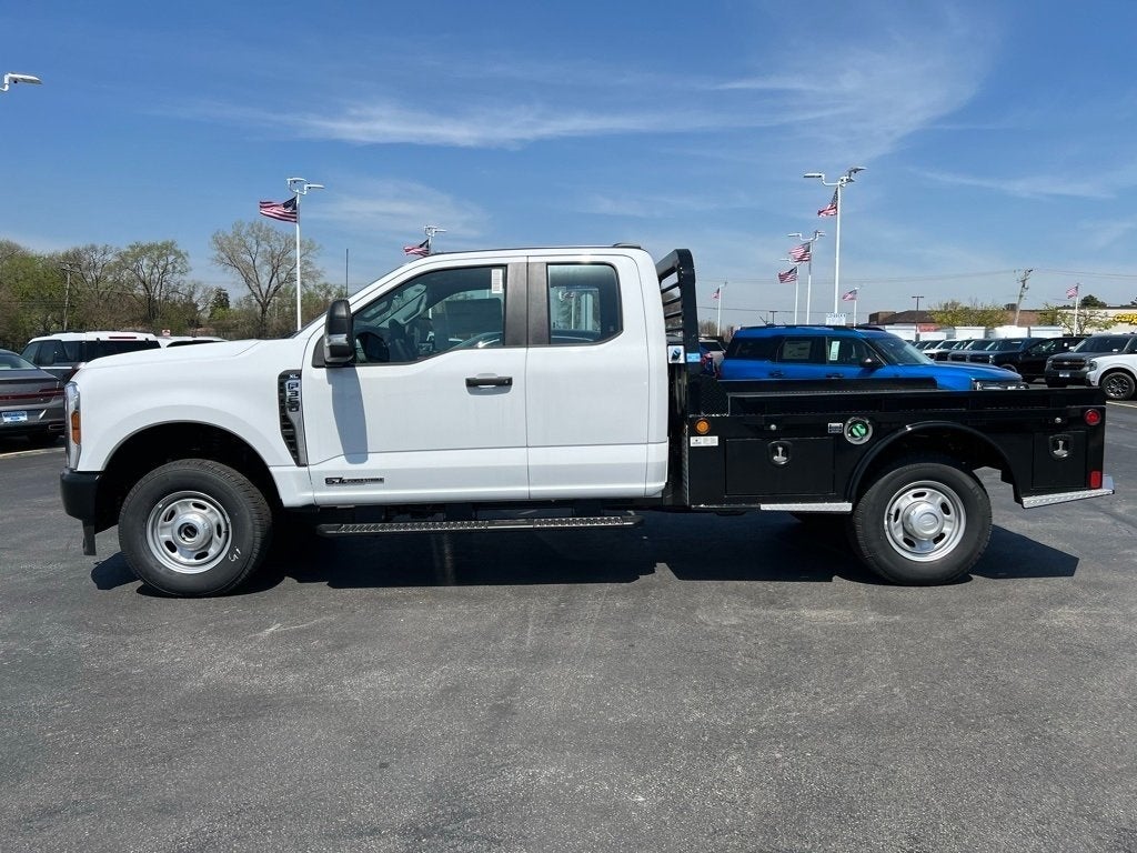 2024 Ford F-350SD XL SRW 8.5' Montana Platform/Hauler Body