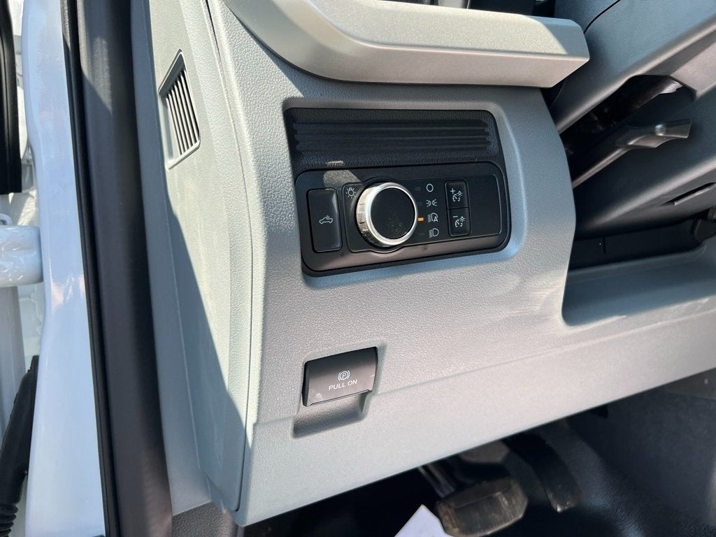 2024 Ford F-350SD XL SRW 8.5' Montana Platform/Hauler Body